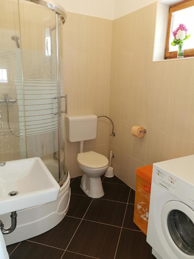 פורץ Apartments Darinka מראה חיצוני תמונה