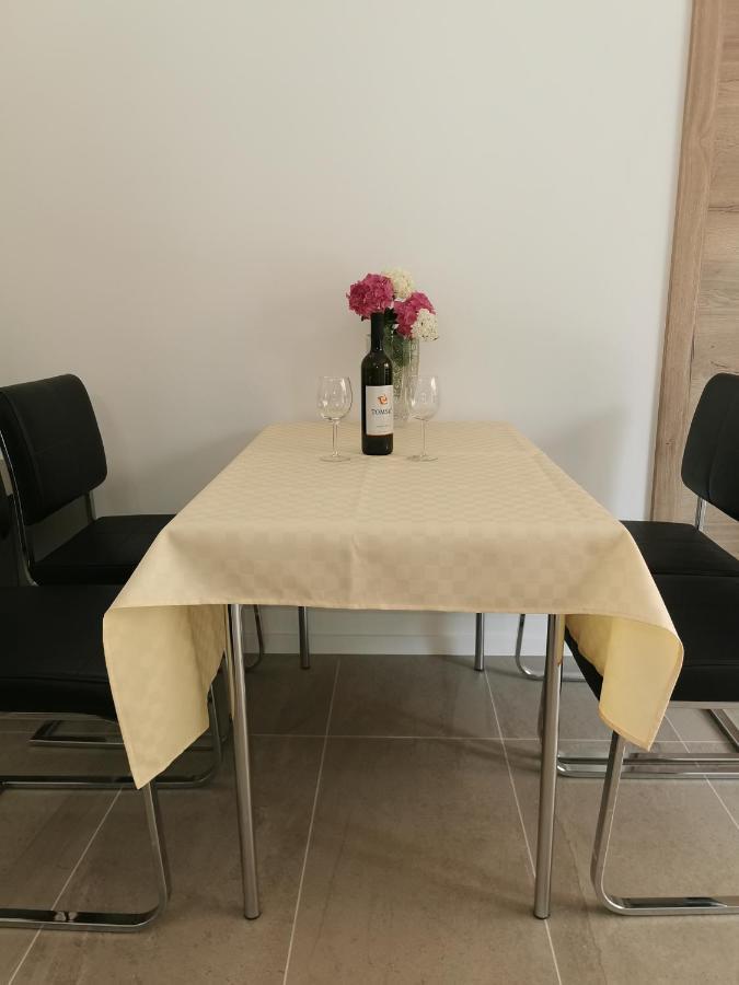 פורץ Apartments Darinka מראה חיצוני תמונה