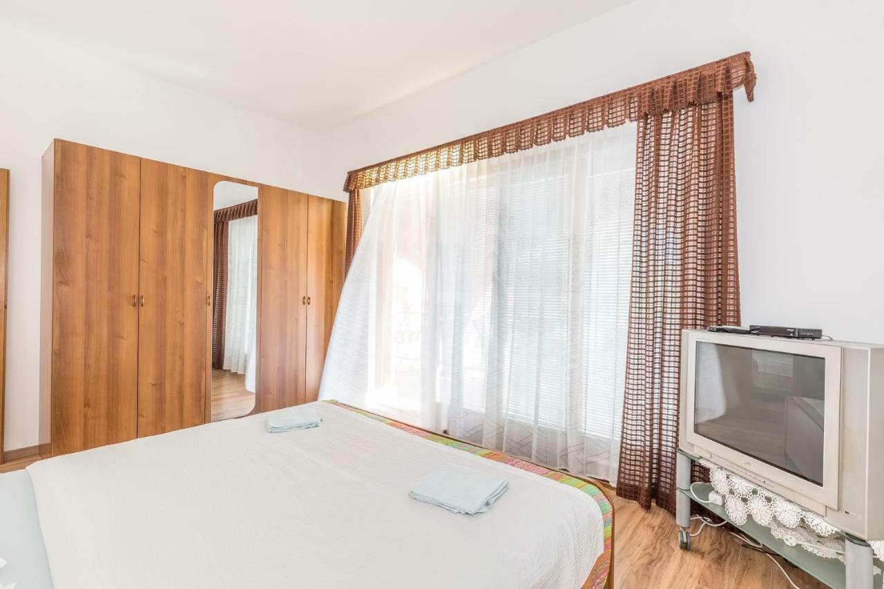 פורץ Apartments Darinka מראה חיצוני תמונה