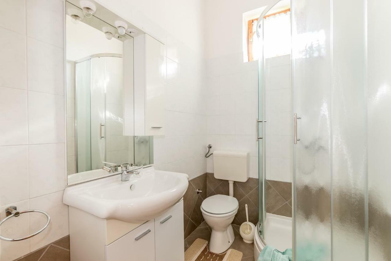 פורץ Apartments Darinka מראה חיצוני תמונה